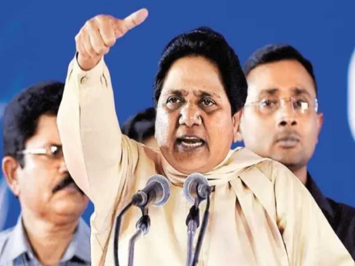 मायावती का अखिलेश को जवाब, कहा- इतने सालों बाद सफाई देना कितना उचित